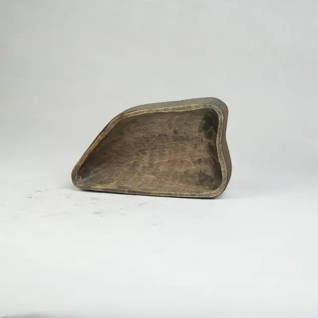 ظرف دفرمه چوب گردو با پایه