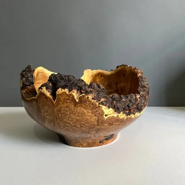 ظرف لبه‌پوستی سنجد جوشدار