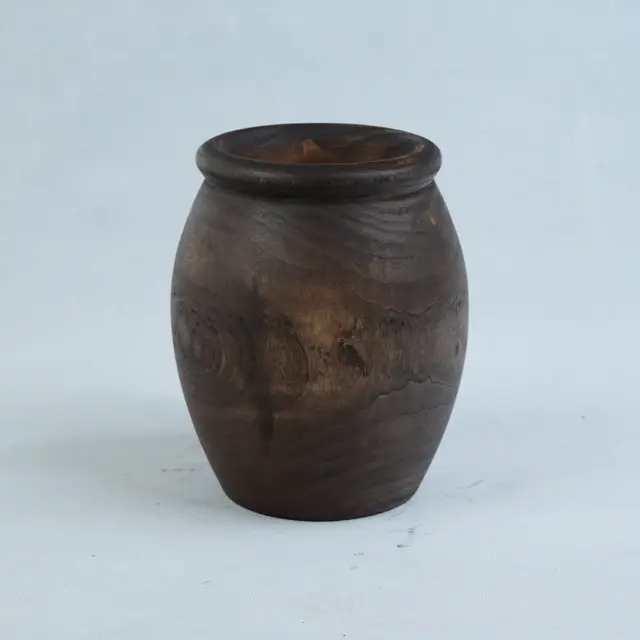 گلدان چوب گردو یک‌تکه