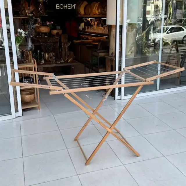 رخت‌آویز چوب و سیم